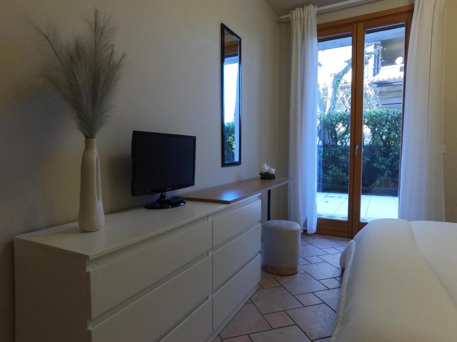 Hoya Apartment Sirmione Kültér fotó
